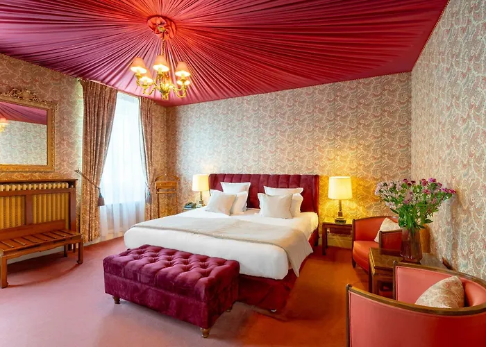 Grand Hôtel Des Templiers Reims